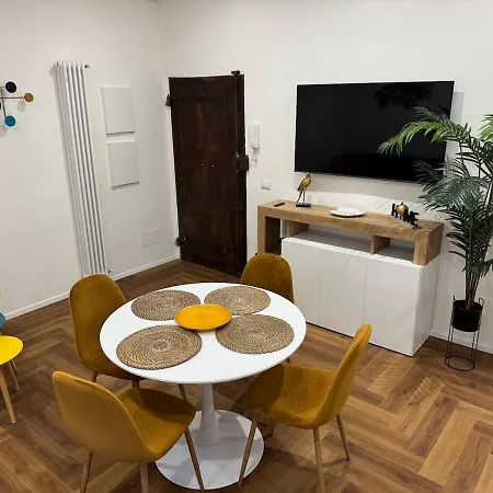 Trastevere Lungaretta, Рим