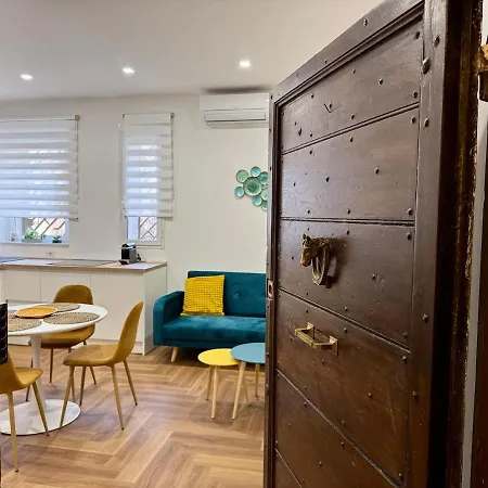 Trastevere Lungaretta, Апартаменты Рим